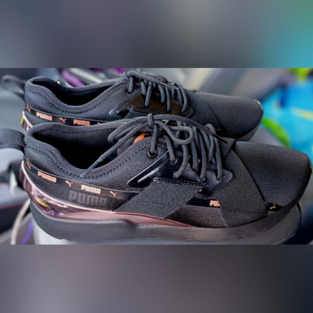 BNWOT Black Puma Sneakers with Rose Gold Highlights